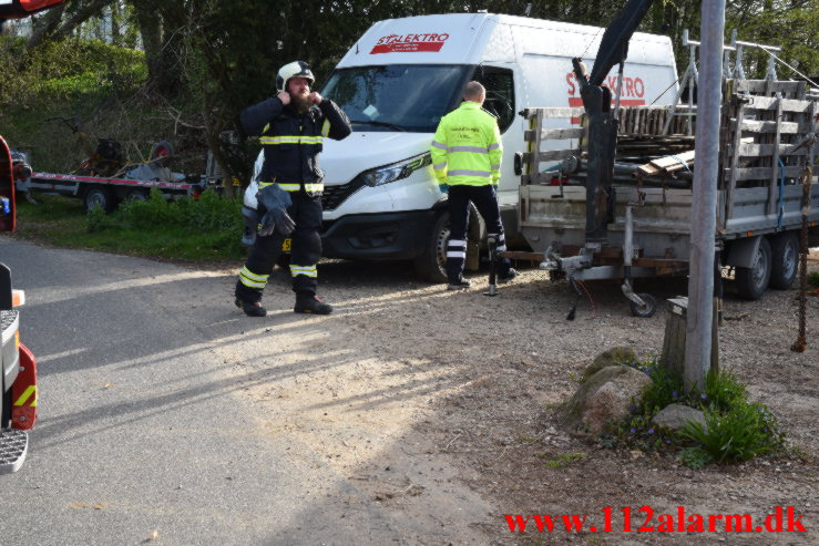 En person kom i klemme. Lerbækvej i Vejle. 24/04-2022. KL. 08:12.