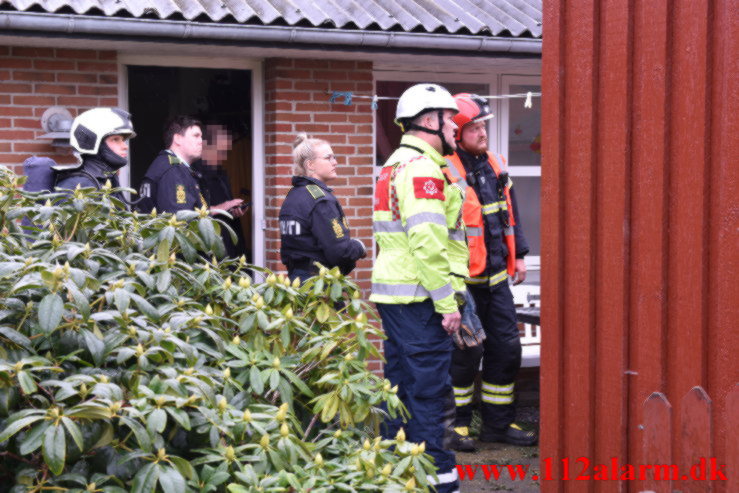 Ukrudtsbrænder satte ild i skuret. Højager i Jelling. 24/04-2022. Kl. 16:16.