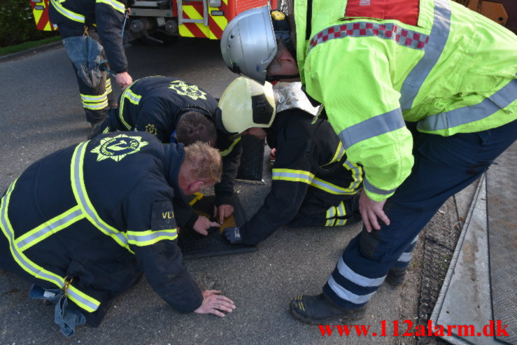 En person kom i klemme. Lerbækvej i Vejle. 24/04-2022. KL. 08:12.