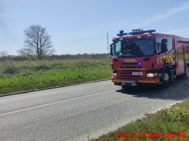 Brand i en varevogn. Viborgvej ved Hornstrup Mølleby. 08/05-2022. Kl. 13:39.