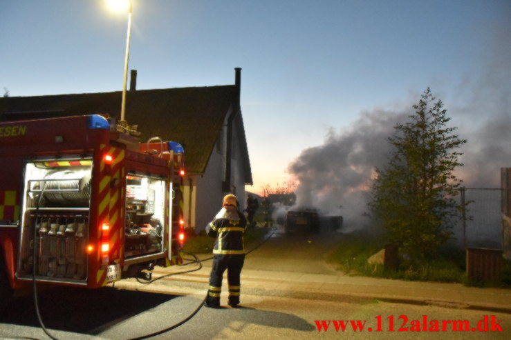 Bilbrand. Nørre Bygade i Grejs. 14/05-2022. KL. 22:08.