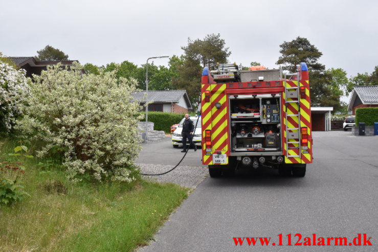 Brand i Villa. Umanakvej i Vejle. 02/06-2022. KL. 16:02.