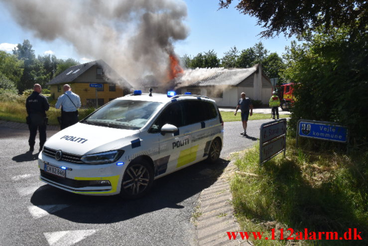 Voldsom brand. Egelandvej Egtved. 11/07-2022. KL. 14:33.