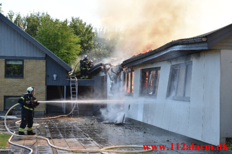 Voldsom brand. Egelandvej Egtved. 11/07-2022. KL. 14:33.