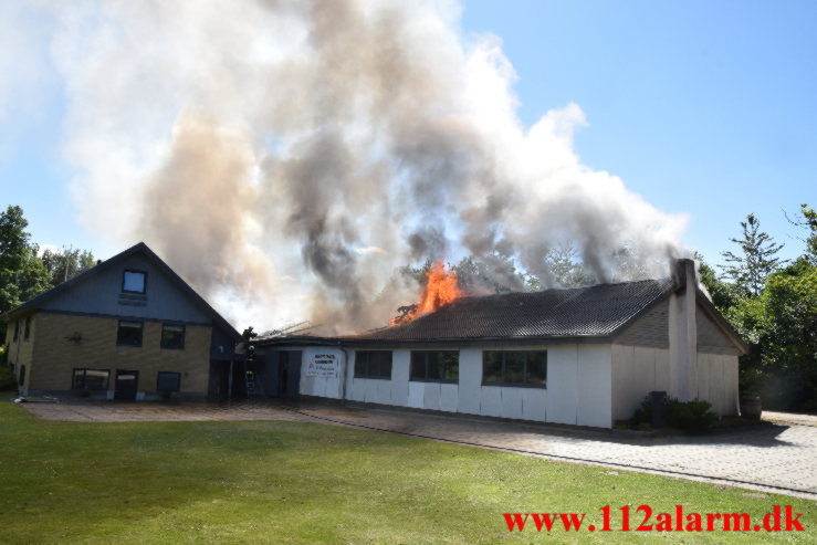 Voldsom brand. Egelandvej Egtved. 11/07-2022. KL. 14:33.