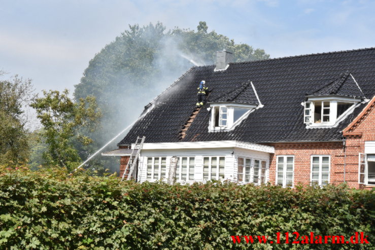 Brand i Villa. Højløkkevej ved Vejle. 14/08-2022. KL. 12:22.