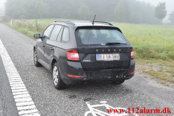 Motorcykelisten havnede inde under lastbilen. Ballevej ved Bredsten. 17/08-2022. KL. 07:04.