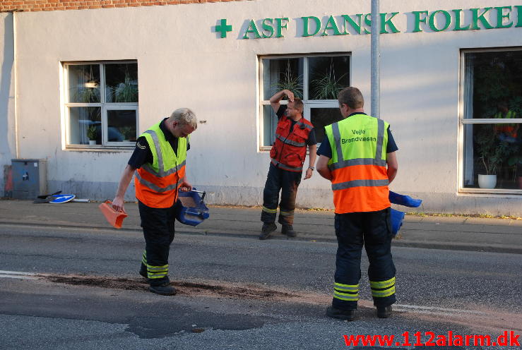 En bilist blev blændet af solen. Vardevej 2 i Vejle. 25/08-2013. Kl. 19:29.