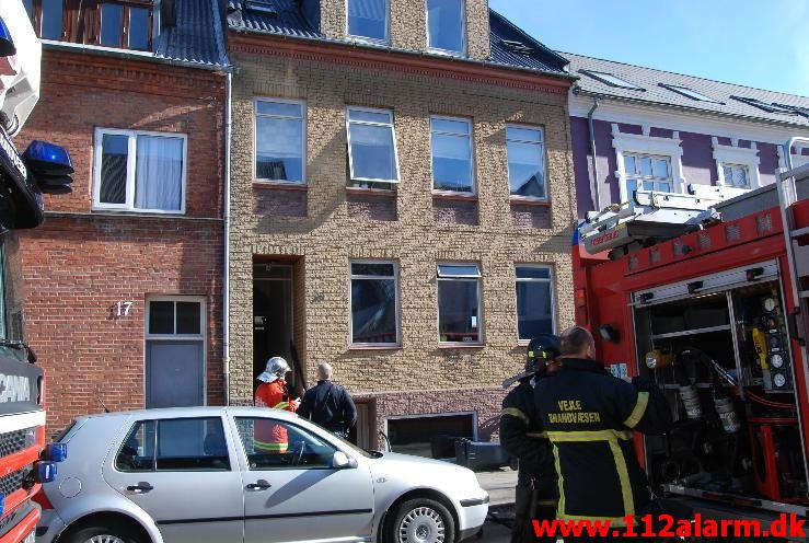 Brand i Køkkenet. Fredericiagade 19 i Vejle. 04/04-2013. Kl. 10:21.