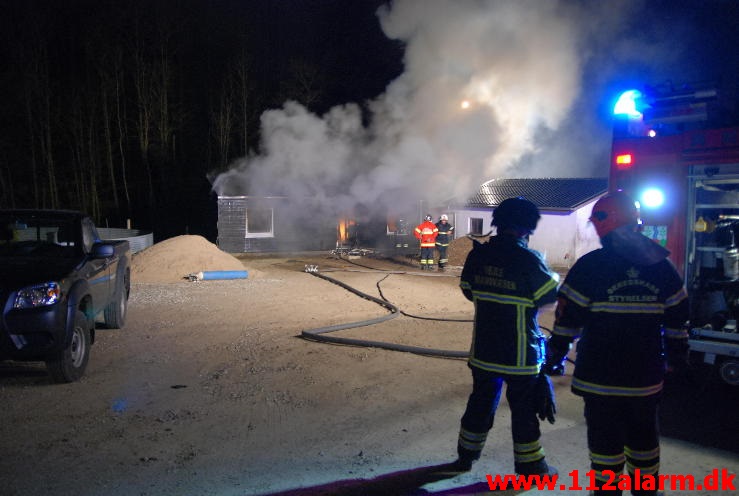 Brand i Sommerhus. Lerbæk Møllevej ved Vejle. 07/05-2013. Kl. 23:21.