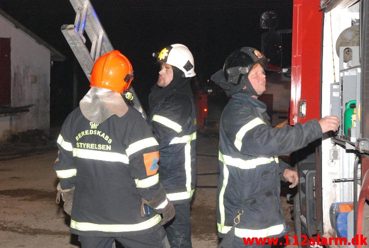 Brand i Sommerhus. Lerbæk Møllevej ved Vejle. 07/05-2013. Kl. 23:21.