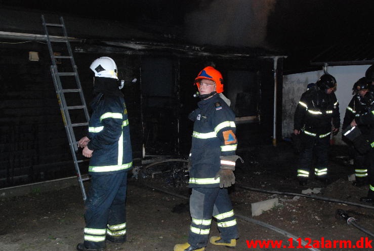 Brand i Sommerhus. Lerbæk Møllevej ved Vejle. 07/05-2013. Kl. 23:21.