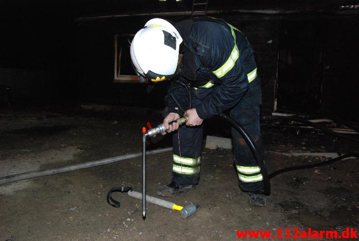 Brand i Sommerhus. Lerbæk Møllevej ved Vejle. 07/05-2013. Kl. 23:21.