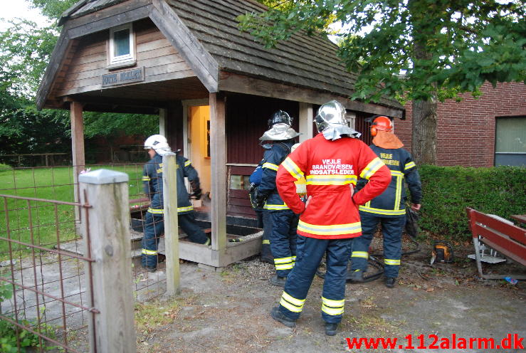 Brand i institution . Tiufkærvej 3 B. Smidstrup skole. 10/07-2013. Kl. 21:25.