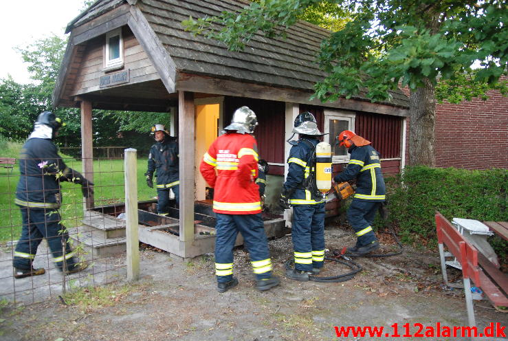 Brand i institution . Tiufkærvej 3 B. Smidstrup skole. 10/07-2013. Kl. 21:25.