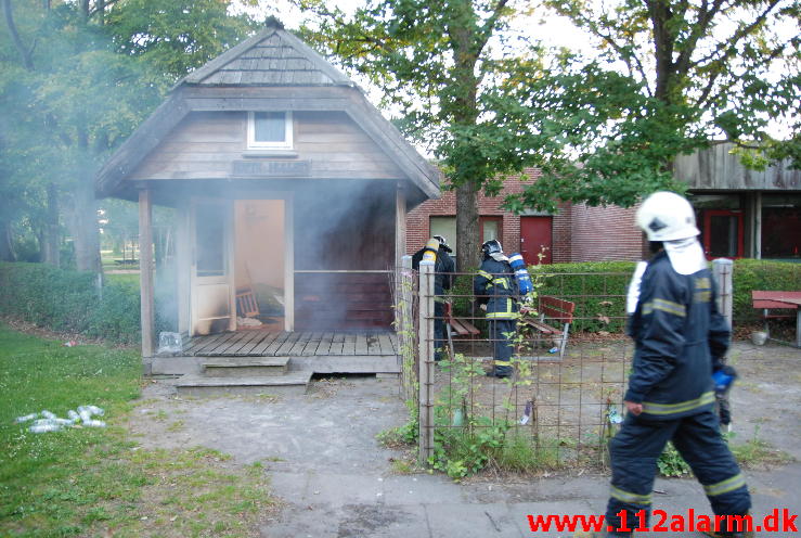 Brand i institution . Tiufkærvej 3 B. Smidstrup skole. 10/07-2013. Kl. 21:25.