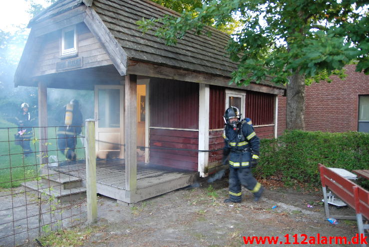 Brand i institution . Tiufkærvej 3 B. Smidstrup skole. 10/07-2013. Kl. 21:25.