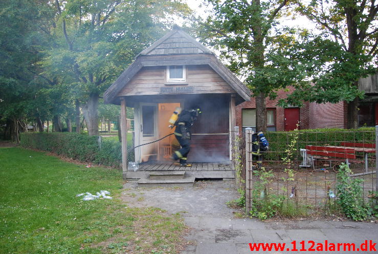 Brand i institution . Tiufkærvej 3 B. Smidstrup skole. 10/07-2013. Kl. 21:25.