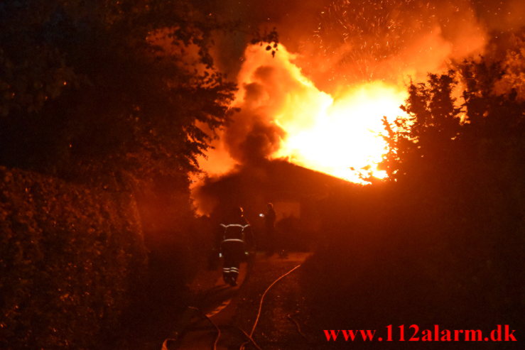 Brand i Villa. Vindingvej i Vinding. 15/09-2022. KL. 21:01.