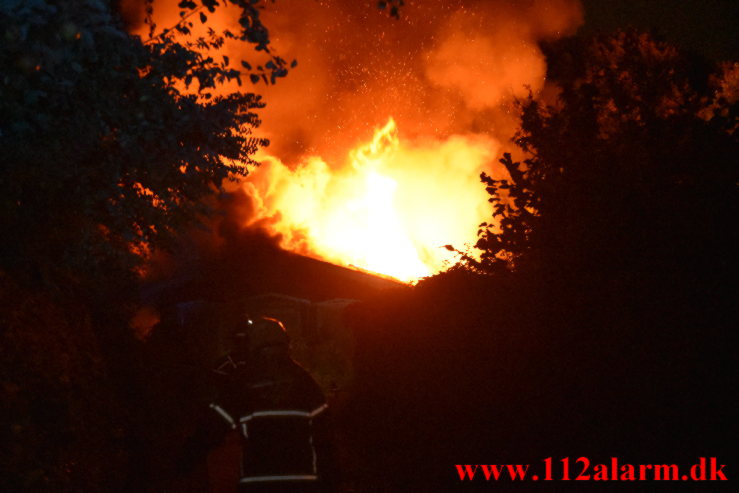 Brand i Villa. Vindingvej i Vinding. 15/09-2022. KL. 21:01.