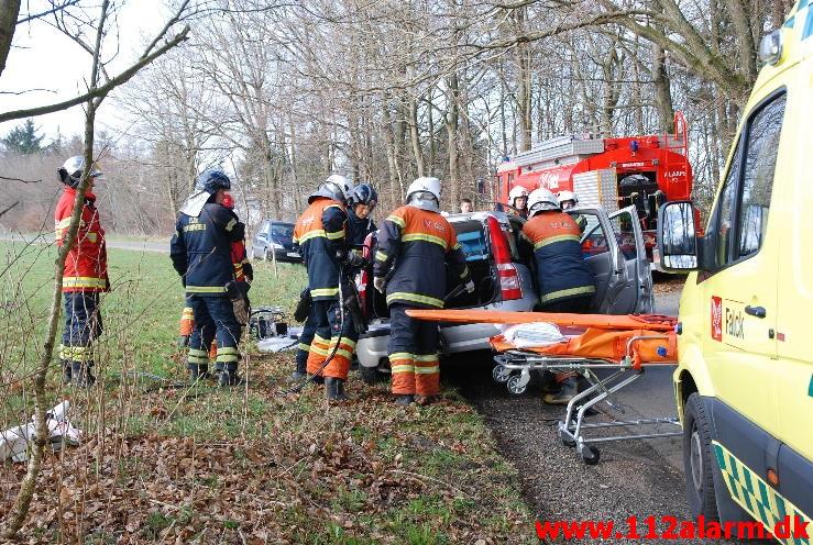 Ældre dame ramte 4 træer. Nørupvej ved Gadbjerg. 27/04-2013. Kl. 07:44.