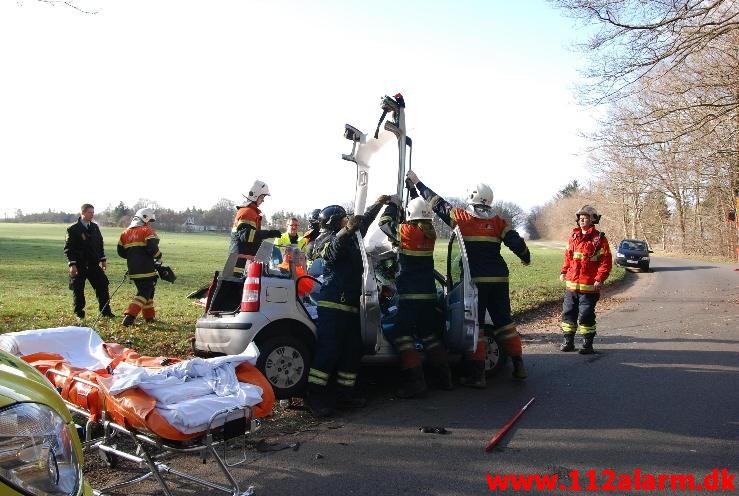 Ældre dame ramte 4 træer. Nørupvej ved Gadbjerg. 27/04-2013. Kl. 07:44.