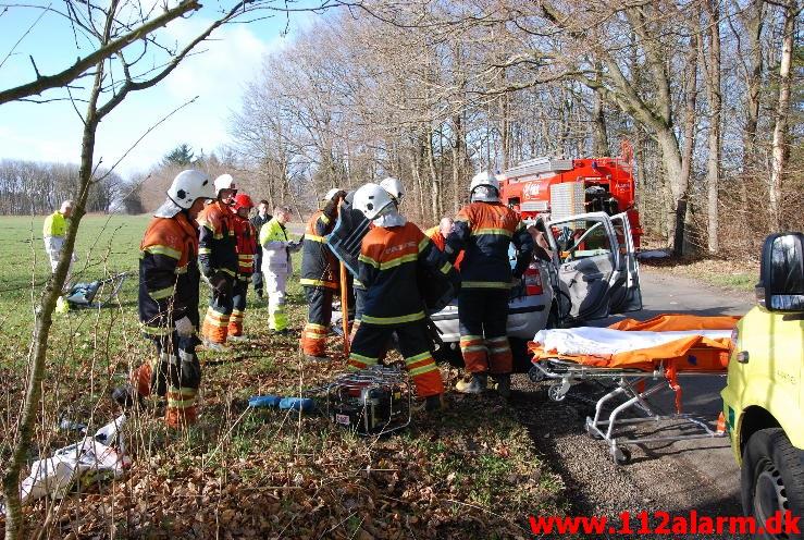 Ældre dame ramte 4 træer. Nørupvej ved Gadbjerg. 27/04-2013. Kl. 07:44.