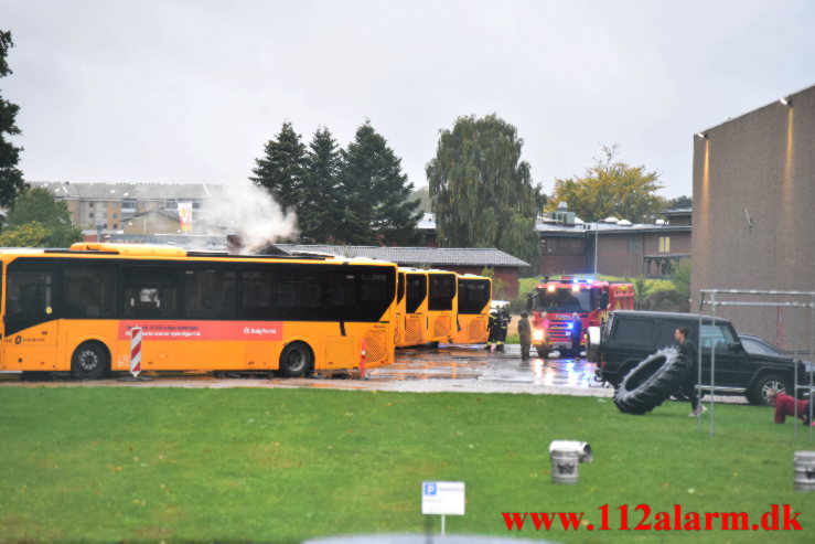 Ild i Bus. Niels Bohrs Vej i Vejle. 27/09-2022. KL. 18:24.