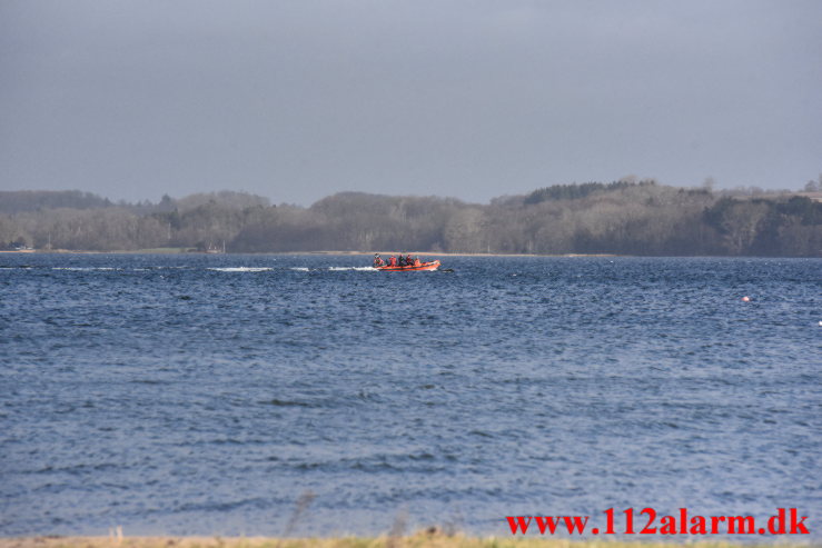 Redning - Drukneulykke Fjord. Holtser Hage ved Børkop. 21/02-2023. KL. 11:43.