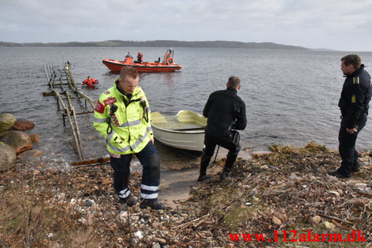 Redning - Drukneulykke Fjord. Holtser Hage ved Børkop. 21/02-2023. KL. 11:43.