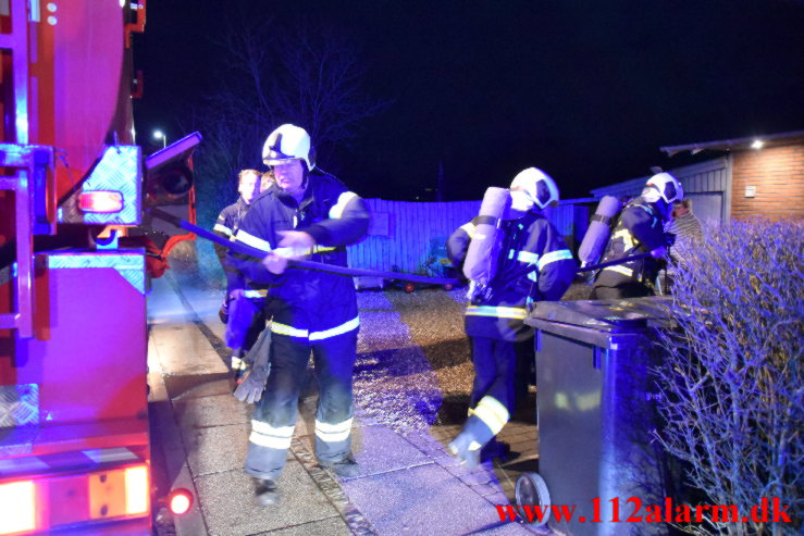 Brand i villa. Engvej i Gadbjerg. 03/03-2023. KL. 21:34.