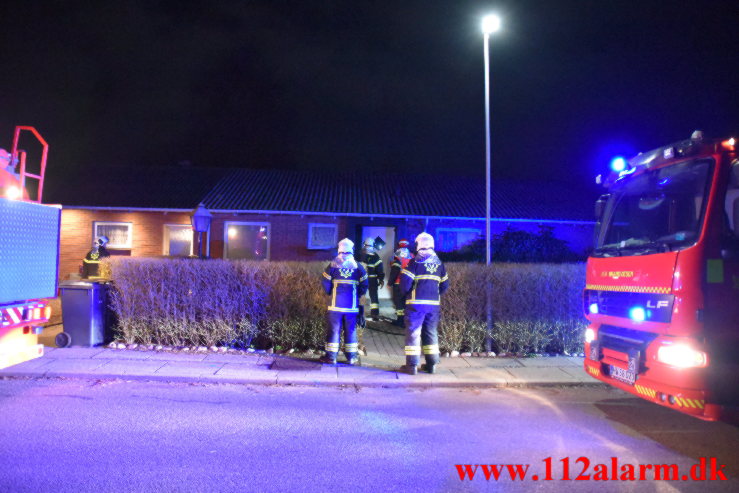 Brand i villa. Engvej i Gadbjerg. 03/03-2023. KL. 21:34.