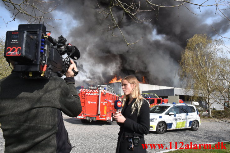 Brand i ester Food. Solkilde Alle i Vejle. 22/04-2023. KL. 15:46.