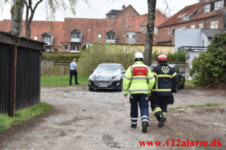 Forsøgt at brænde en bil af. Spinderigade i Vejle. 23/04-2023. Kl. 16:19.
