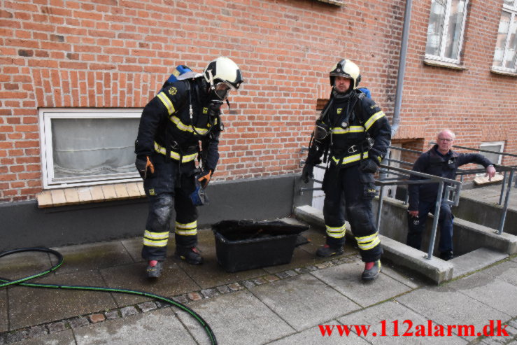 Airfryer satte ild i køkken. Nyboesgade 76 i Vejle. 25/04-2023. KL. 10:28.