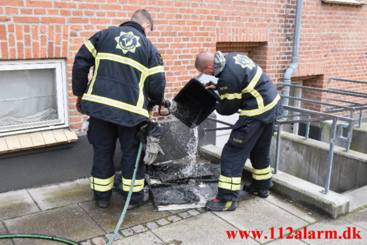 Airfryer satte ild i køkken. Nyboesgade 76 i Vejle. 25/04-2023. KL. 10:28.