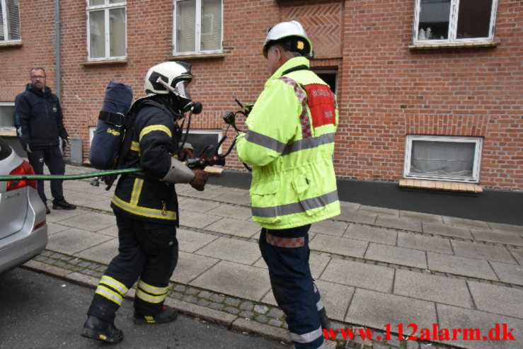 Airfryer satte ild i køkken. Nyboesgade 76 i Vejle. 25/04-2023. KL. 10:28.