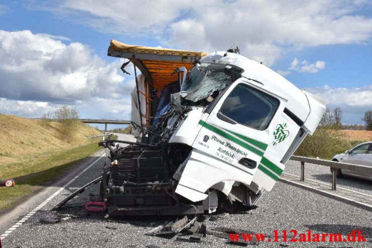 Kørte op bag i en anden lastbil. Vardevej ved Ny Nørup. 27/04-2023. Kl. 14:06.