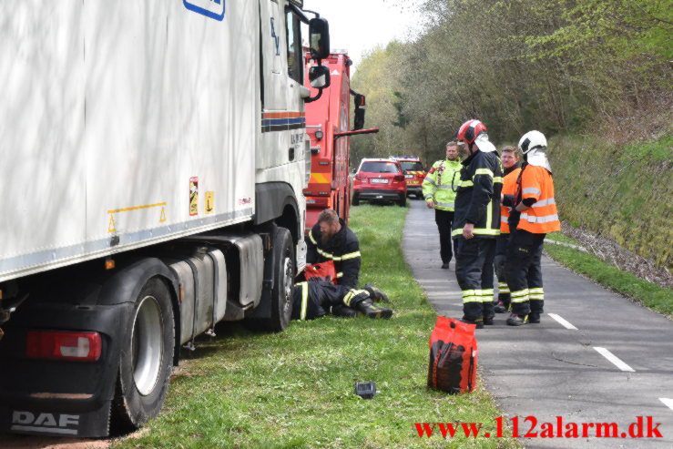 Slog hul i bundkarret. Vingstedvej ved Vingsted. 28/04-2023. Kl. 13:18.