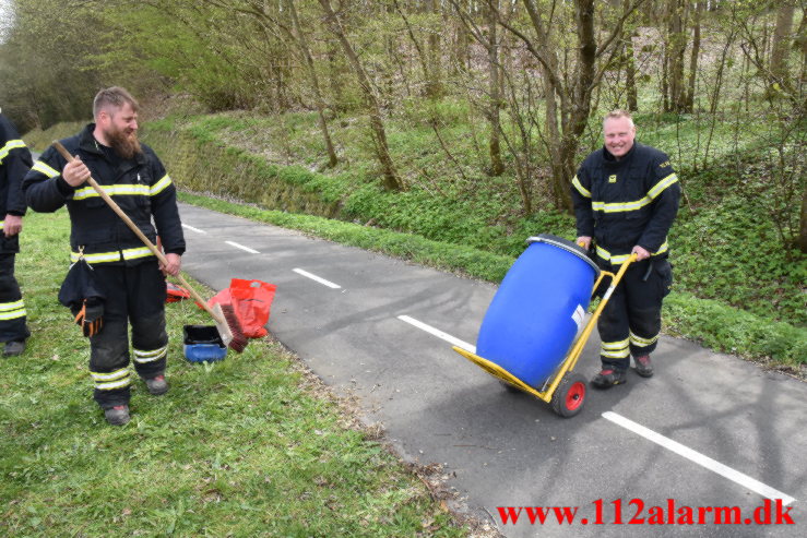 Slog hul i bundkarret. Vingstedvej ved Vingsted. 28/04-2023. Kl. 13:18.