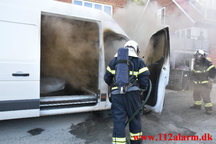 Brand i Varevogn. Skovvejen i Vejle. 13/05-2023. KL. 18:25.