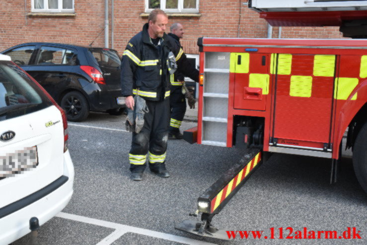 Måtte fjerne beton fra taget. Frejasgade 3 i Vejle. 13/05-2023. KL, 20:03.