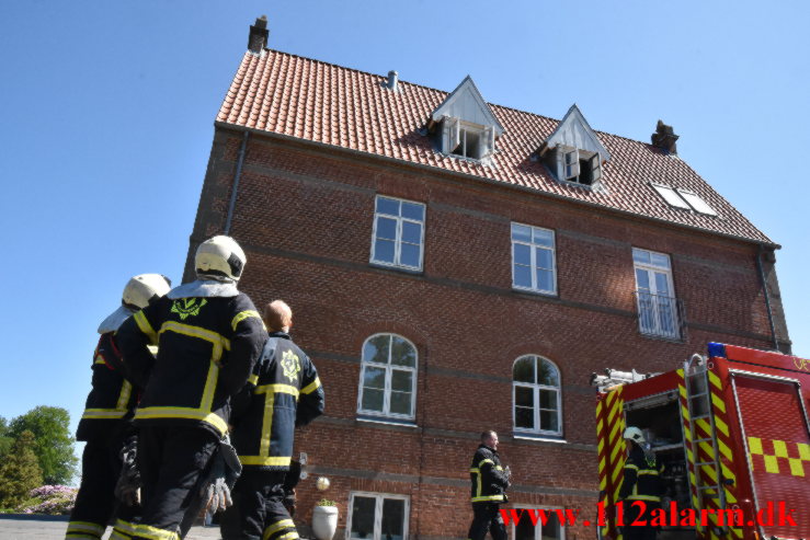 Ild i Soveværelse. Chr. Kellersvej i Børkop. 08/06-2023. Kl. 11:22.