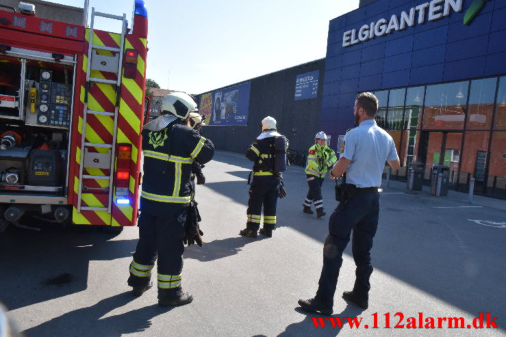 Brand i Elgiganten. Damhaven i Vejle. 11/06-2023. K. 16:01.