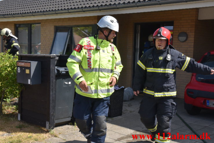 Ild i Rækkehus. Damgårdsvej i Grejs. 24/06-2023. KL. 11:05.