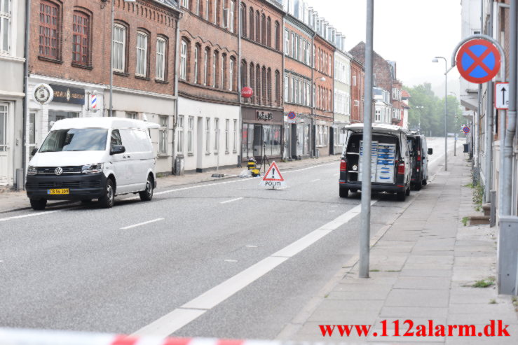 Stukket med en kniv. Vedelsgade 97 i Vejle. 25/06-2023. Kl. 03:30.