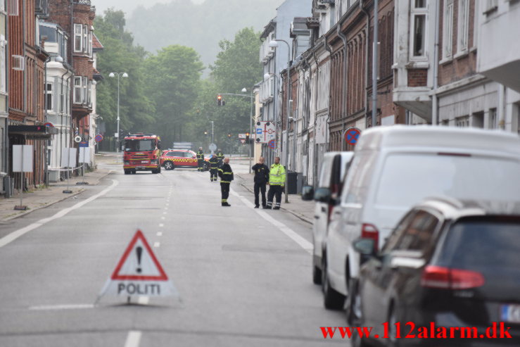 Stukket med en kniv. Vedelsgade 97 i Vejle. 25/06-2023. Kl. 03:30.