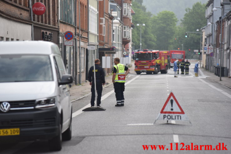 Stukket med en kniv. Vedelsgade 97 i Vejle. 25/06-2023. Kl. 03:30.