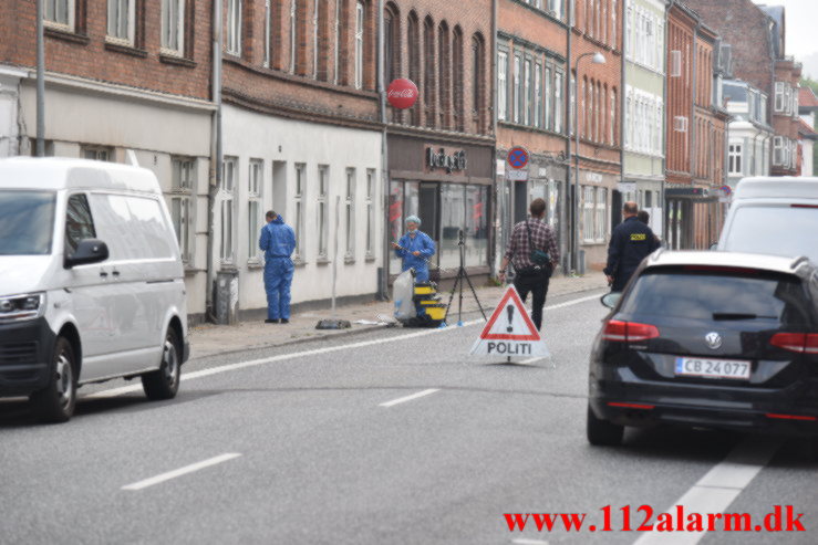 Stukket med en kniv. Vedelsgade 97 i Vejle. 25/06-2023. Kl. 03:30.