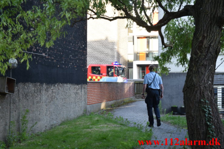 Flammer i soveværelset. Langelinie 18 i Vejle. 3/07-2023. Kl. 20:20.